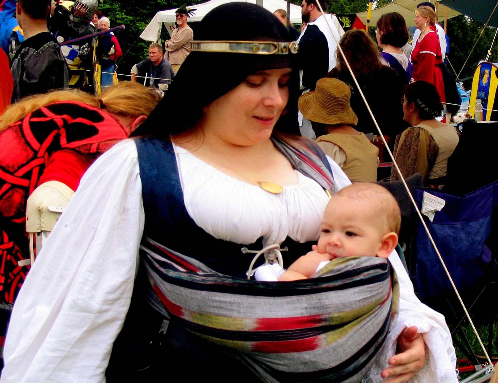 Medieval Mother_and_Child.jpg